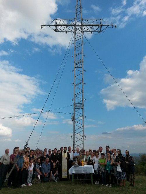 Pelerinaj la crucea de pe Arcaciu