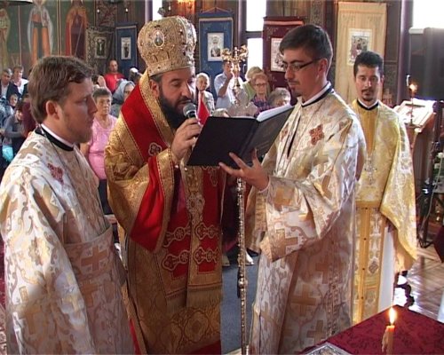 Liturghie festivă la Biserica „Sfântul Iosif cel Nou de la Partoș“ din Caransebeș
