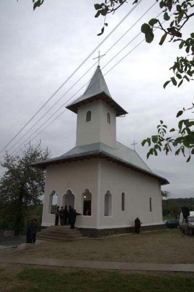 Pictura bisericii din localitatea Marga va fi sfinţită