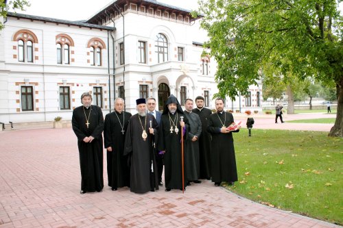 Vizită a Întâistătătorului Arhiepiscopiei Armene din România la Galaţi