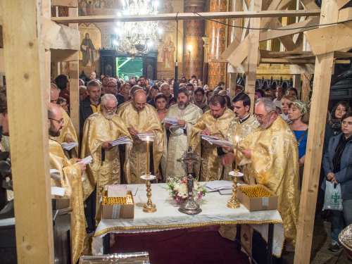 Uniţi în rugăciune tămăduitoare la Biserica „Sfântul Nicolae” – Amza