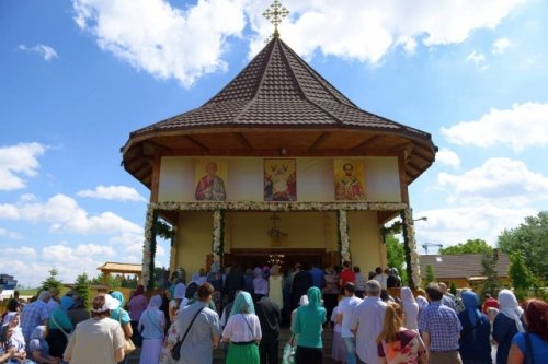 Paraclisul Catedralei Mântuirii Neamului  îşi sărbătoreşte al treilea hram