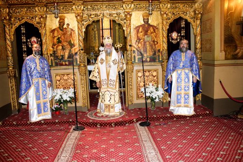 Slujire arhierească la Catedrala Mitropolitană din Craiova