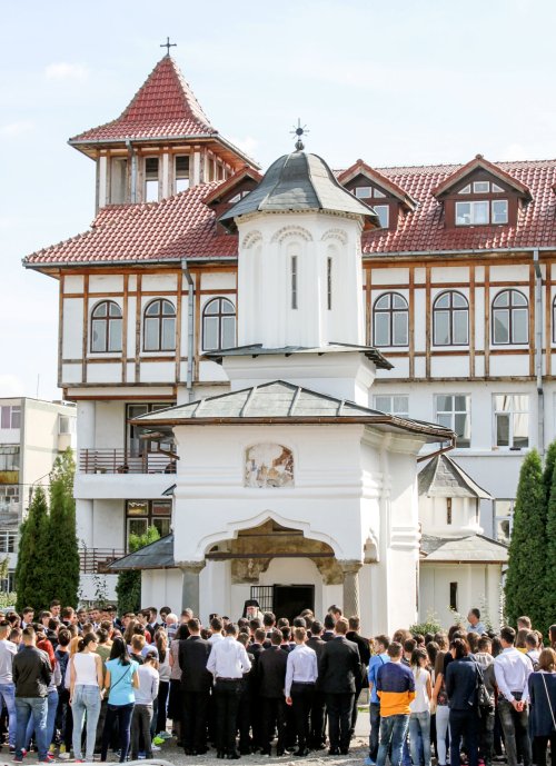 Salba bisericilor Blagoveşteniei din Oltenia