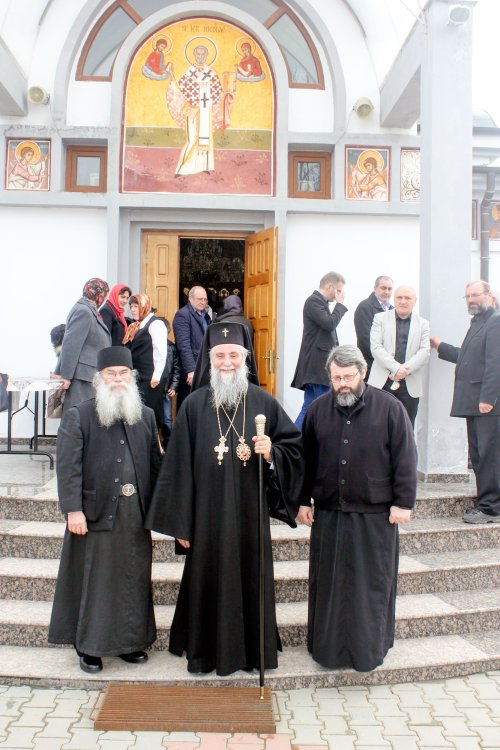 Slujire arhierească la Mănăstirea Prisaca