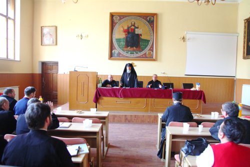 Şedinţă a Casei de Ajutor Reciproc din cadrul Arhiepiscopiei Sibiului