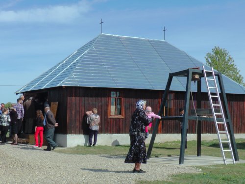 Sfinţire de biserică în localitatea Bahna Arini