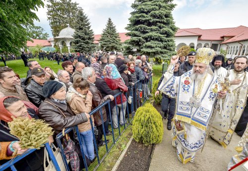 Mănăstirea Ghighiu şi-a serbat hramul