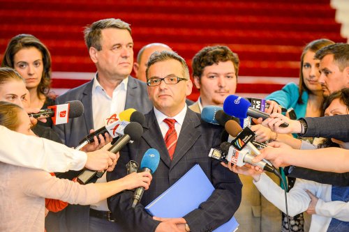 Coaliţia pentru Familie  a depus semnăturile  la Senatul României