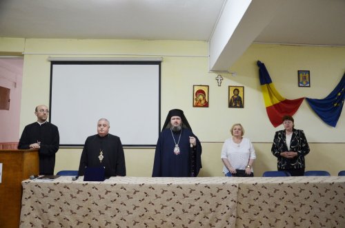 Festivitate de absolvire la Liceul Ortodox din Oradea