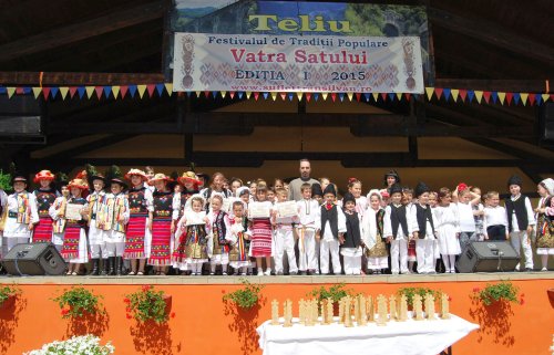 Festivalul de Tradiții Populare „Vatra Satului”, la Teliu
