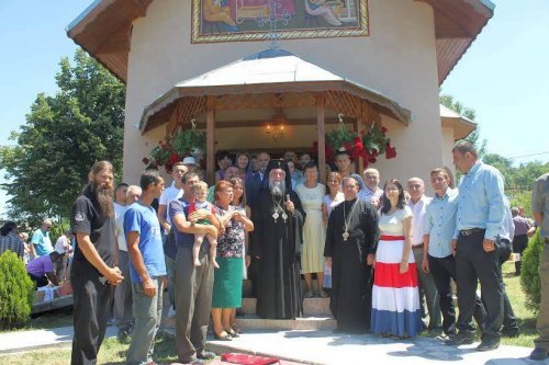 Biserica parohiei gorjene Şiacu a fost sfințită