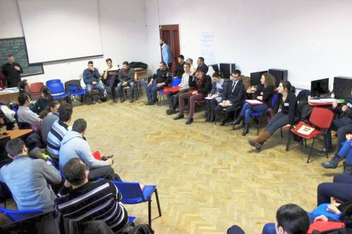 Dezbatere cu tinerii la Sibiu 