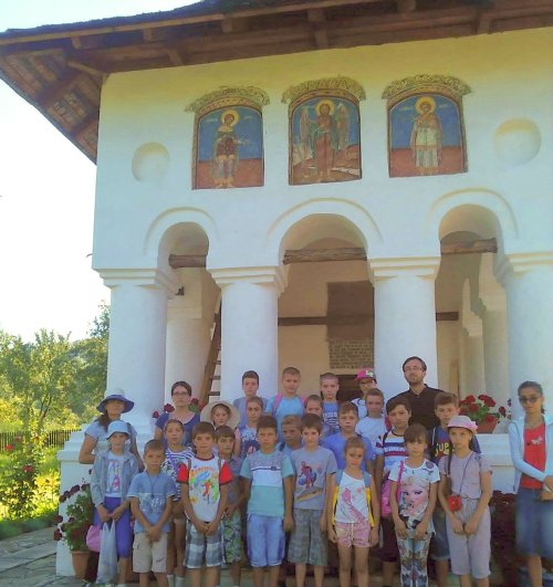 Acţiuni educaţionale şi duhovniceşti în Argeş