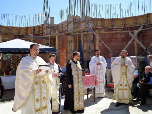 Sărbătoare duhovnicească şi culturală la Păuca