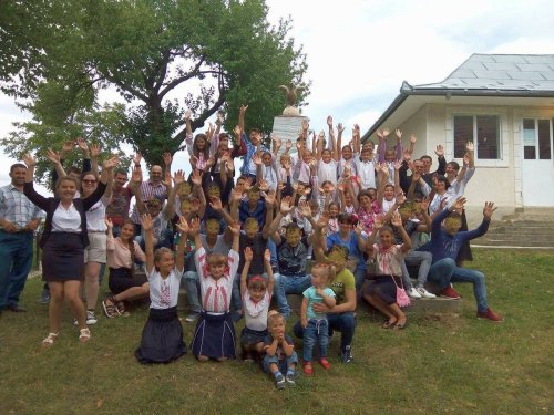 Activităţi pentru tineri şi copii în Eparhia Romanului şi Bacăului