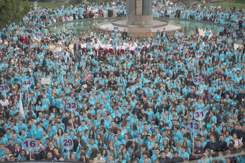 Mii de tineri ortodocși din toată lumea, la București