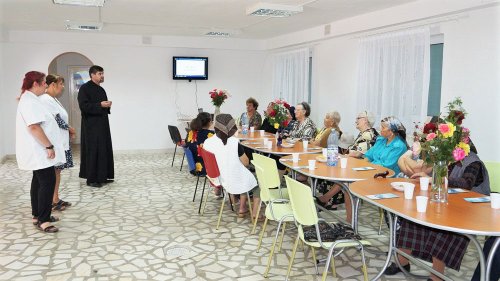 Activitate cu persoanele vârstnice, în Hunedoara