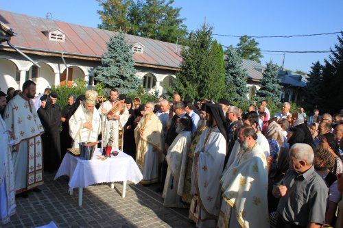 Sfințirea noului paraclis al Mănăstirii Cudalbi