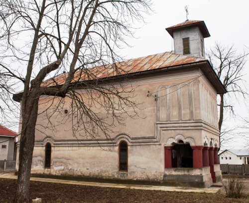 Tatomireşti, satul cu o biserică seculară