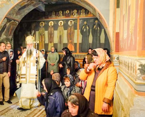 Liturghie arhierească la Mănăstirea Turnu