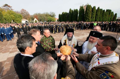 Slujbe și ceremonii de Ziua Armatei Române