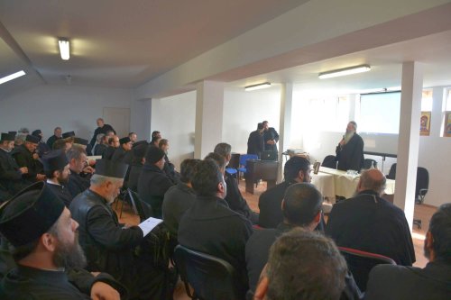 Conferinţă semestrială cu preoţii din Roznov şi Ceahlău
