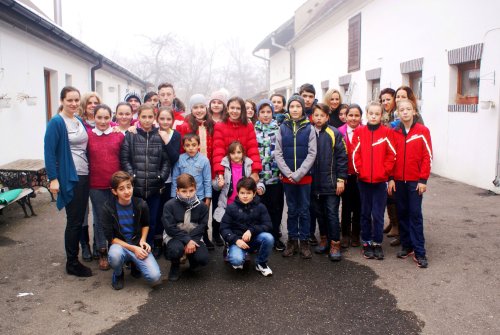 Campanie filantropică a elevilor la Cristian, Braşov