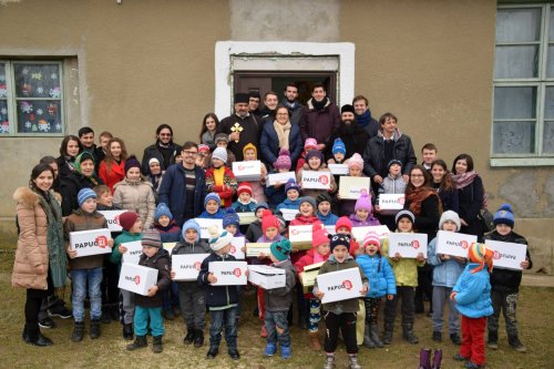 Proiectele Colegiului „Sfântul Nicolae“ în Piscu Rusului: renovarea şcolii şi încălţăminte de iarnă pentru 43 de copii
