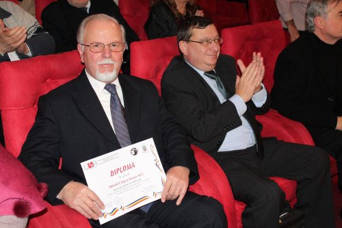 Părintele Nicolae Cojocaru, distins cu Premiul „Opera omnia”