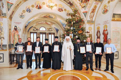 Distincţii de vrednicie acordate de Patriarhul României