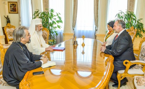 Ambasadorul Republicii Macedonia la Bucureşti în vizită la Patriarhia Română, la încheierea misiunii în România