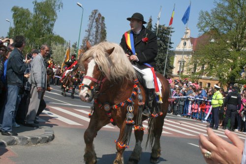 Meșteșuguri și obiceiuri uitate, actualizate de Junii Brașovului