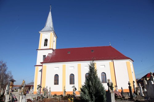 Biserica din Hurez, bijuterie a Țării Făgărașului      