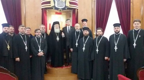 Profesori de teologie ortodoxă din București vizitează Țara Sfântă