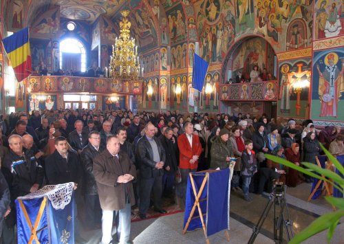 Slujiri arhiereşti în Duminica Ortodoxiei 