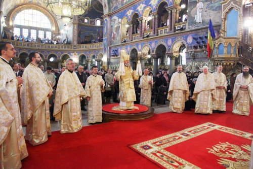 Slujiri arhiereşti în Duminica Sfântului Ierarh Grigore Palama   