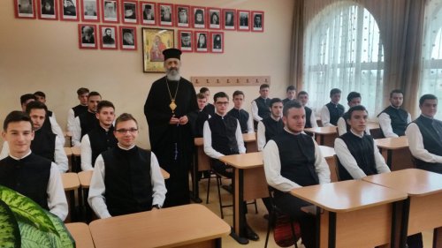 IPS Arhiepiscop Irineu în vizită la Seminarul Teologic Ortodox „Sfântul Simion Ștefan” din Alba Iulia