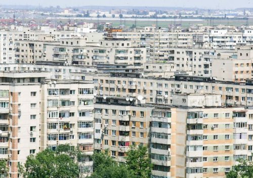 Aproape jumătate dintre tinerii români locuiesc cu părinții