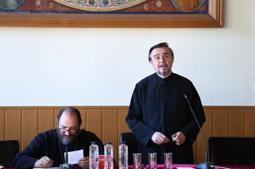 Părintele Nicolae Dura a conferențiat la Sibiu