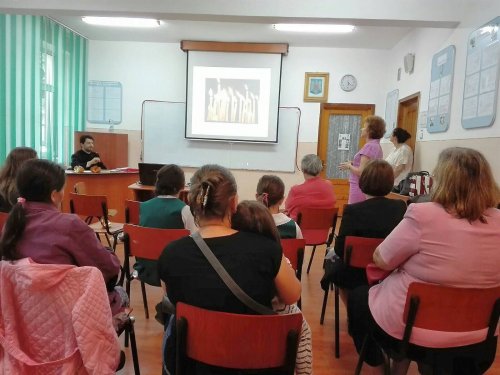 Eveniment cultural la Şcoala Gimnazială „Miron Costin“ din Bacău