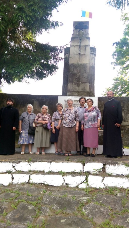 Întâlnire mărturisitoare şi comuniune frăţească la Târgu Ocna
