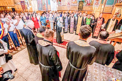 Prezenţă arhierească la hramul Bisericii Ortodoxe din Macea