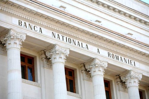 În România sunt mai multe economisiri decât credite