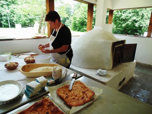 „Tradiții și cultură gastronomică de pe Valea Hârtibaciului”, la Târgul comunităților rurale de la Muzeul în aer liber din Dumbrava Sibiului