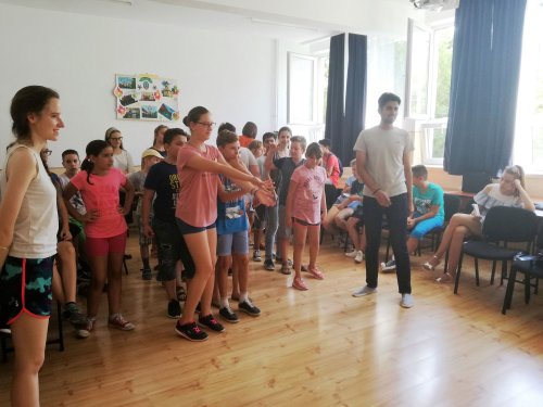 Educaţie non-formală în limba engleză la Liceul Ortodox din Oradea