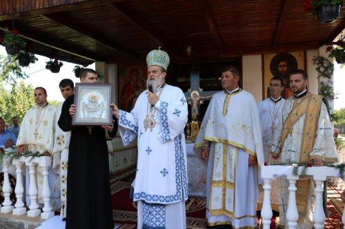 Slujiri arhierești în Mitropolia Munteniei și Dobrogei