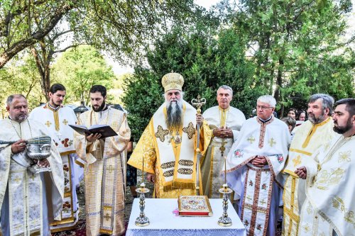 Bucurii duhovniceşti pentru credincioşii parohiei vâlcene Mărgineni