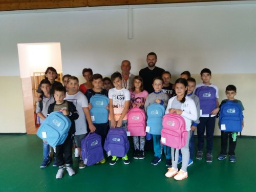 Ajutor pentru elevii din Parohia Timișoara Viile Fabric