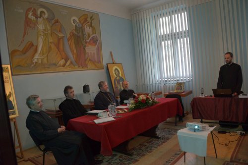 Două teze de doctorat notate cu „Excelent“, la Facultatea de Teologie Ortodoxă din Iaşi